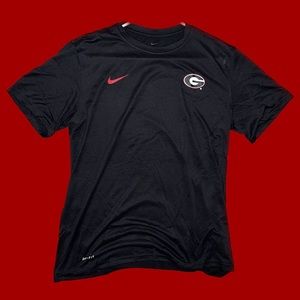 NWOT! Nike Georgia Bulldogs Dri-Fit Shirt